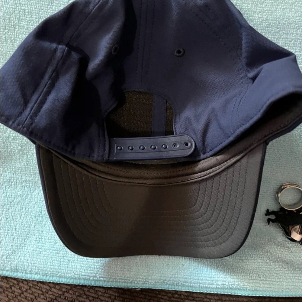 Nike Dark Blue Golf Cap with White Swoosh - Picture 5 of 5